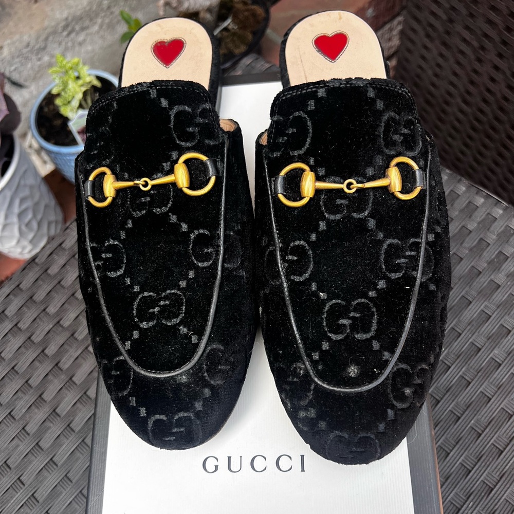 Gucci Princeton Mules in Black Velvet 38.5